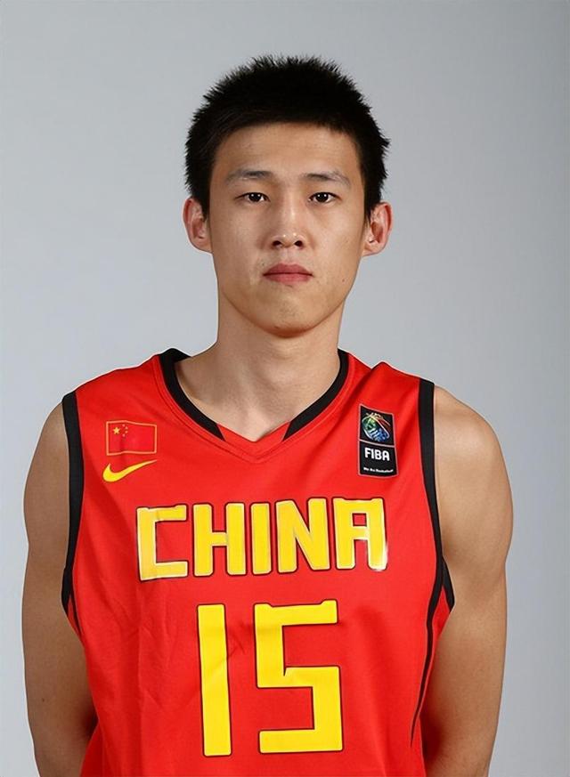 详细阅读:中国篮球明星(中国篮球明星排行榜前十名图片高清) 中国篮球明星(中国篮球明星排行榜前十名图片高清)